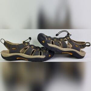 Keen Mens Newport H2 Waterproof Sport Sandal Hiking Outdoor - Size 9.5 - GUC